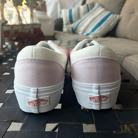 Vans, Womens size 8.5, mens 7. Cream colored with light and dark pink patches - Picture 3 of 4